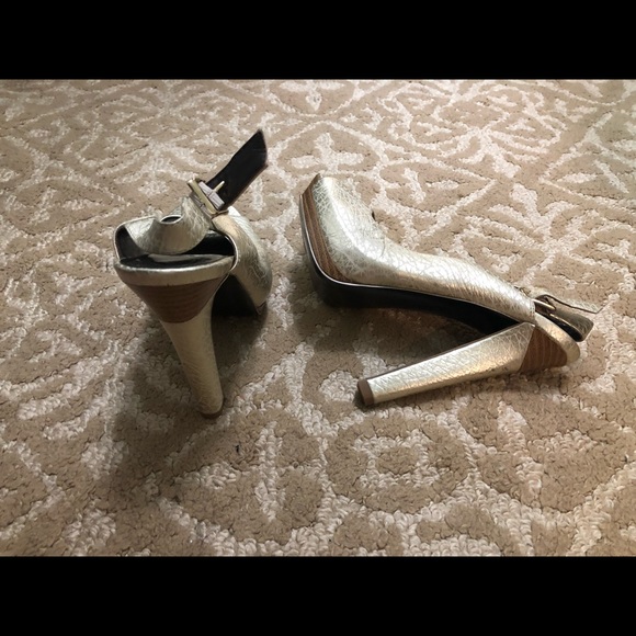 JS Heels - Picture 5 of 5